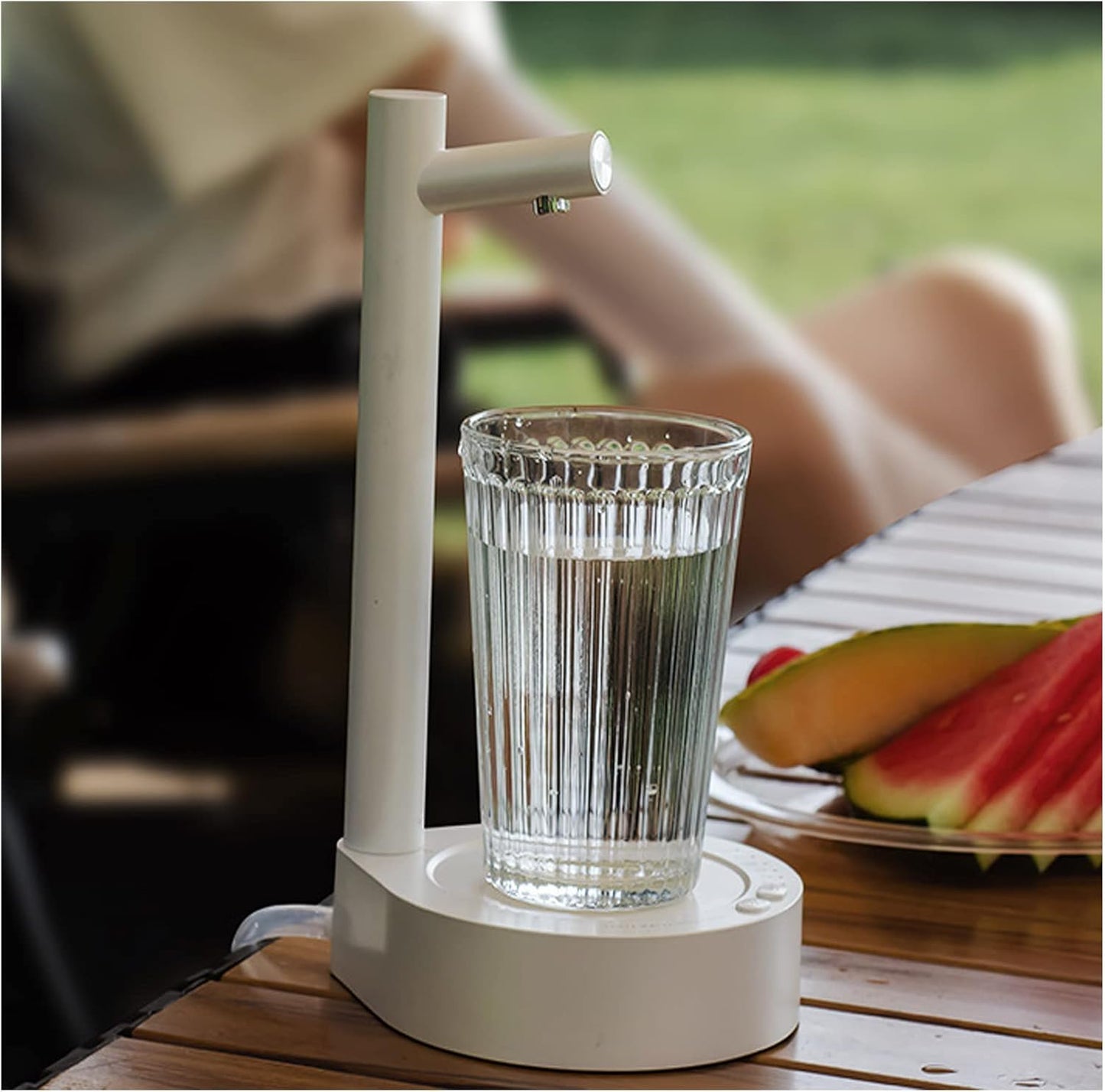 Dispensador de agua inteligente USB: cómodo y seguro